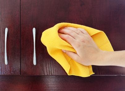 بهترین راه تمیز کردن کابینت آشپزخانه