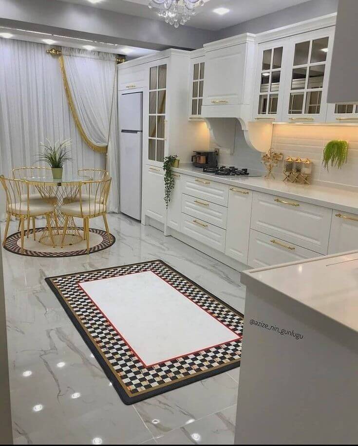 طرح CNC روی درب کابینت ممبران با روکش وکیوم براق