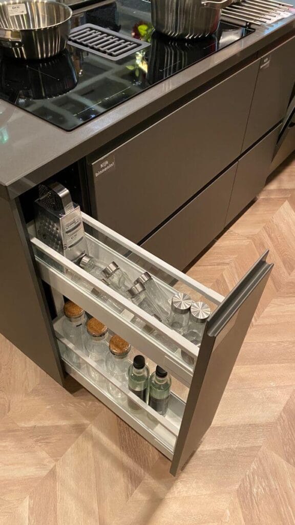 کابینت کمجا و کابینت سوپری مخصوص آشپزخانههای کوچک