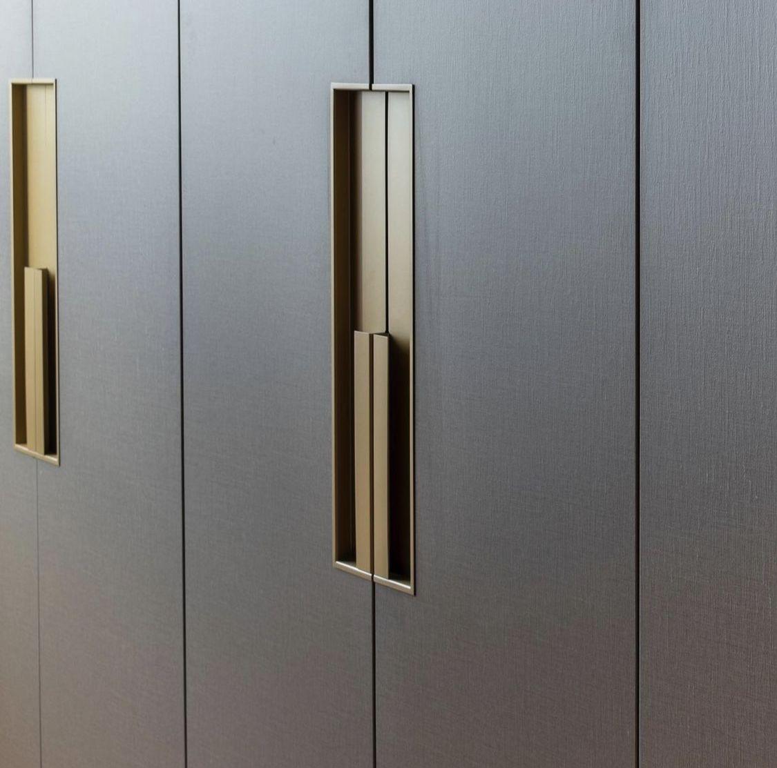جزئیات یراق آلات پریمیوم و درب سوپر مات در پروژه کابینت اصفهان